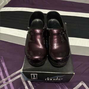 Dansko Women’s Shiny Dark Purple Clogs